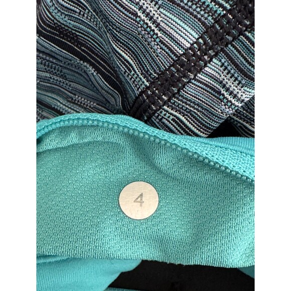 Lululemon Pants Womens 4 Blue Striped Groove Cropped Yoga Athletic Gym - Picture 5 of 5